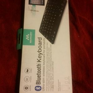 Bluetooth ultra slim keyboard portable iPad mac new boxed
